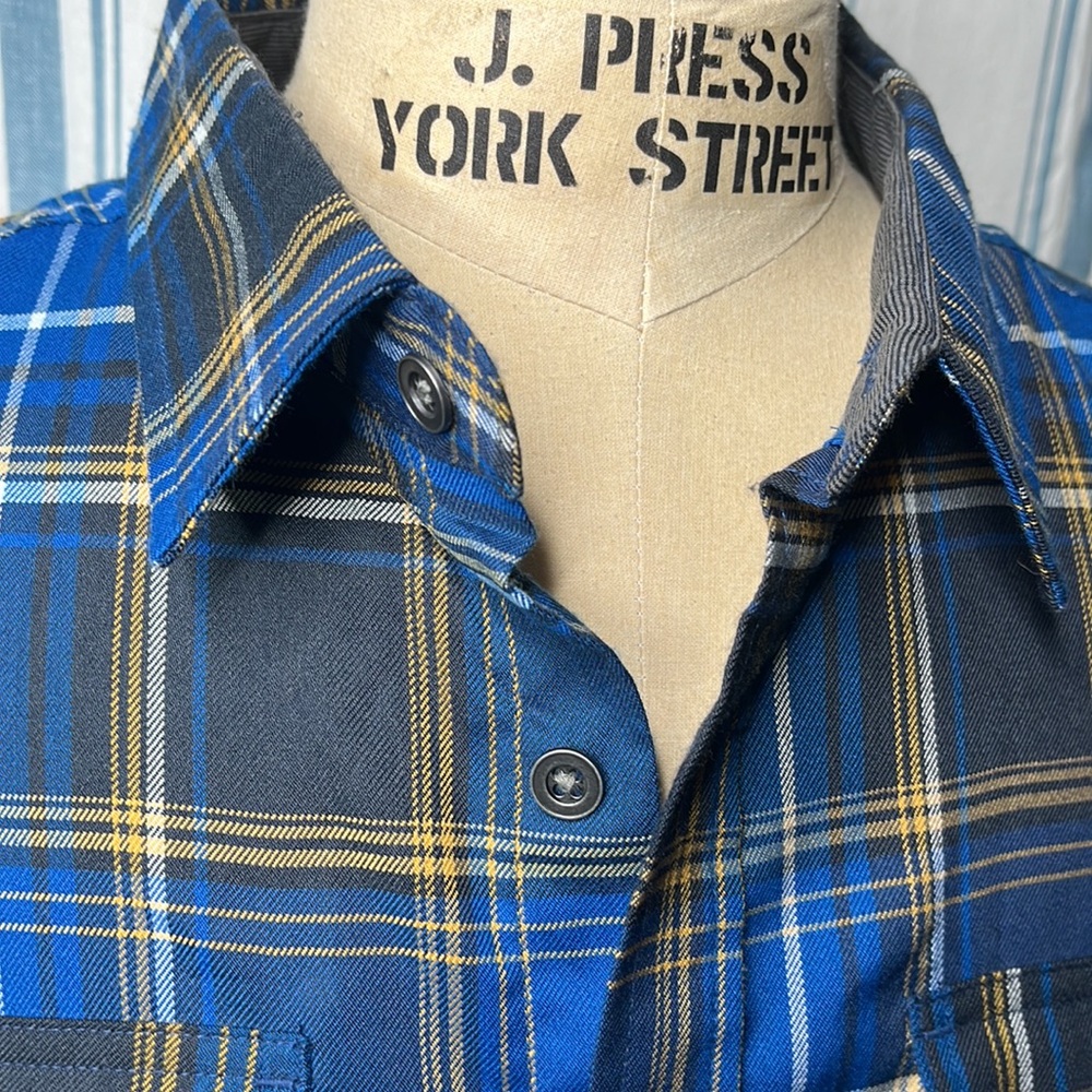 Swiss Tech XL 46/48 metal button up casual shirt